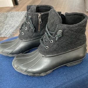 Black Sperry boots